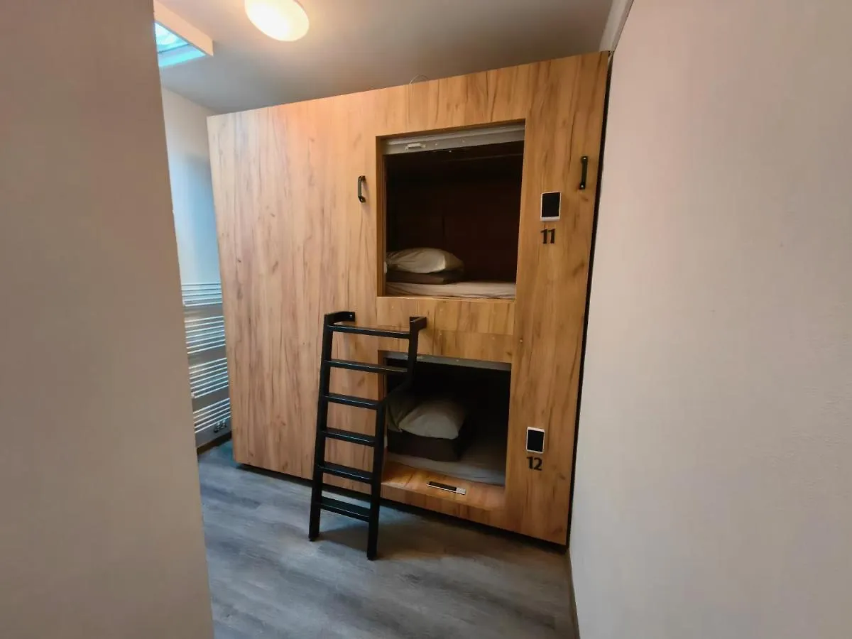 Capsule Hostel Erbenova Prag 0*,  Tschechische Republik